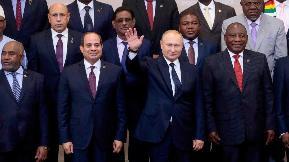 روسیه پای آفریقا را به بازی قدرت می کشاند؟